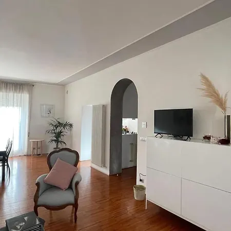 Spacious In With View * Manciano