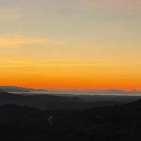 דירה Spacious In With View *