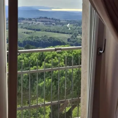 Διαμέρισμα Spacious In With View Manciano