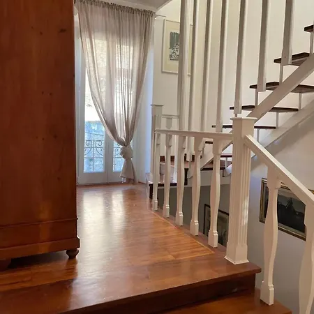Spacious In With View דירה *