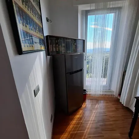 Διαμέρισμα Spacious In With View