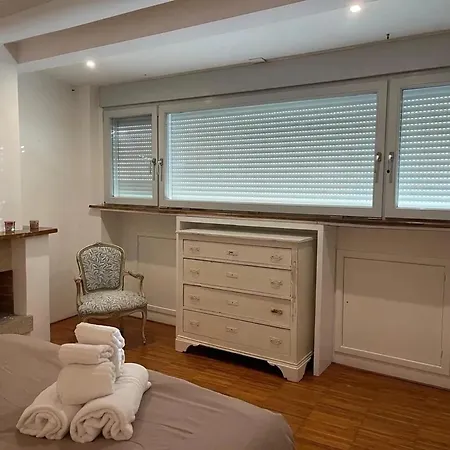 Διαμέρισμα Spacious In With View *